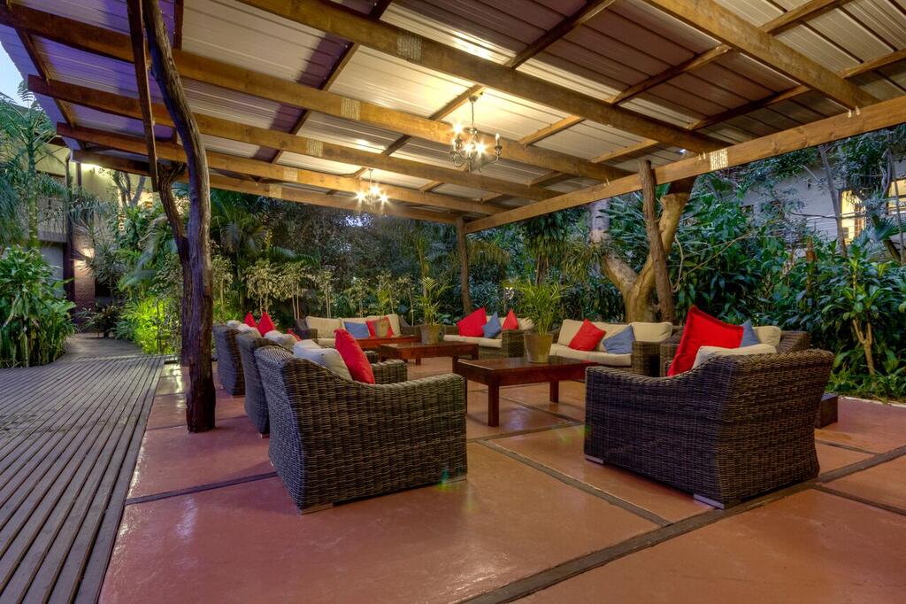 Outdoor Lounge