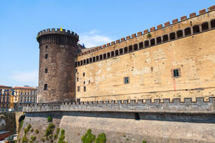 Turm mit Mauer