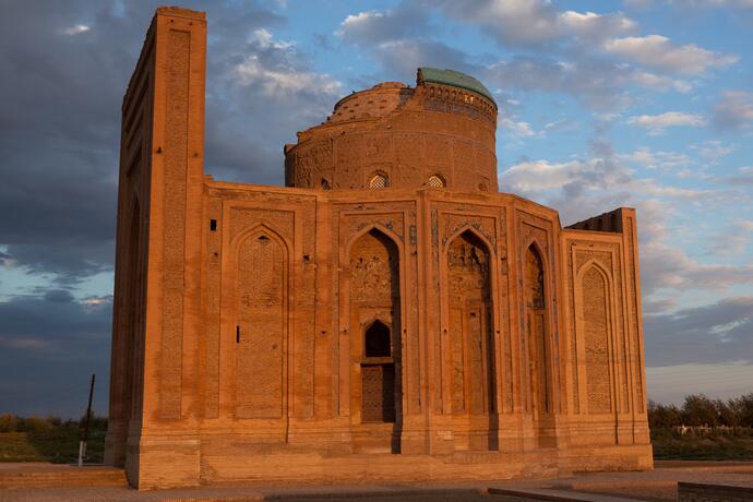 Grabmoschee der Sufi-Dynastie in Kohne Urgentsch