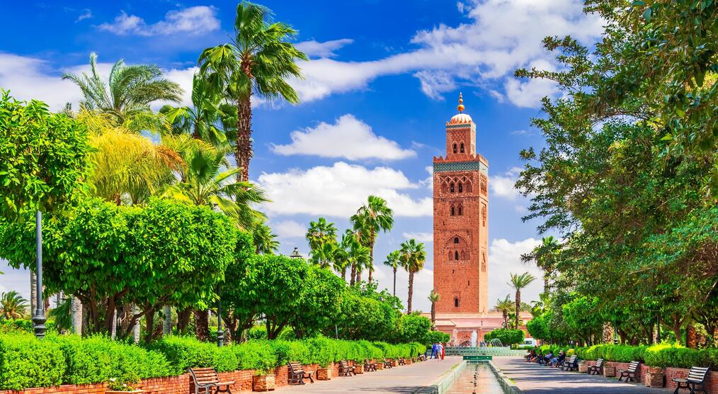 Koutoubia Moschee als klassische Sehenswürdigkeit für ein Fernreiseziel im Oktober