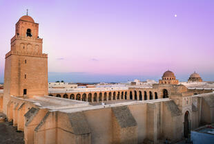 Die große Moschee am Abend