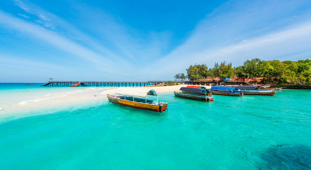 Boote vor Sansibars Küste