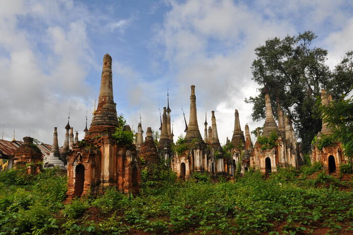 Indein Stupas 