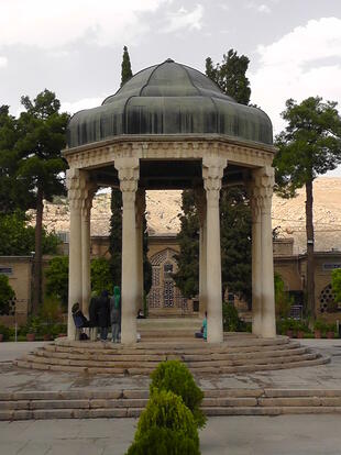 Siraz Hafis Sadi Mausoleum 