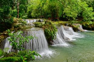 Cambugahay Wasserfälle auf der Insel Siquijor