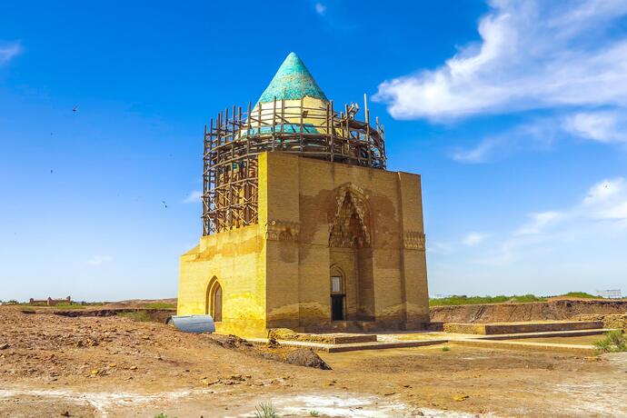 Sultan Tekesh Mausoleum