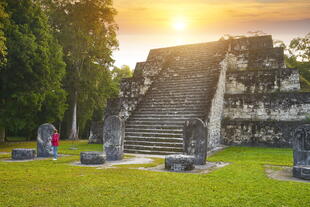 Mayaruinen im Tikal Nationalpark