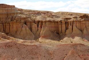 Bizarre Felsformationen in Tsagaan Suvarga