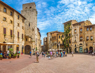 Piazza della Cisterna