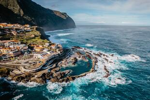 Natürliche Meeresschwimmbecken in Porto Moniz