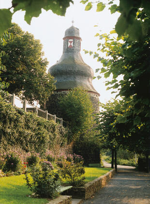 Gefaengnisturm im Siebengebirge 