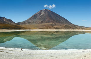 Glasklares Wasser des Laguna Verde