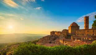 Volterra im Sonnenuntergang