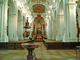 Innenraum der Basilika Niederaltaich