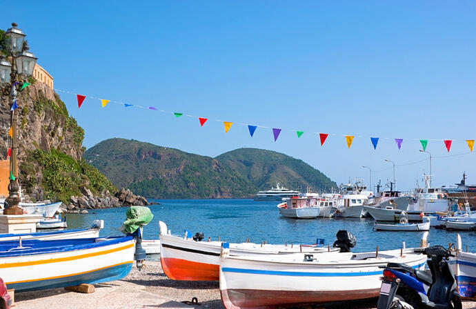 Hafen von Lipari