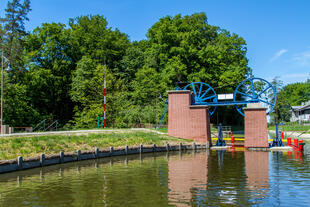 Schiffhebewerk am Kanal in Elblag