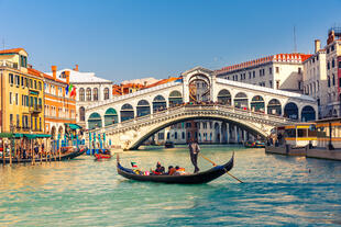 Gondelfahrt entlang des Canal Grande