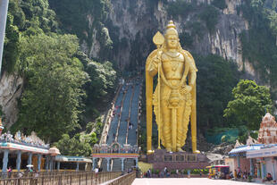 Muragan Statue vor den Batu Caves 